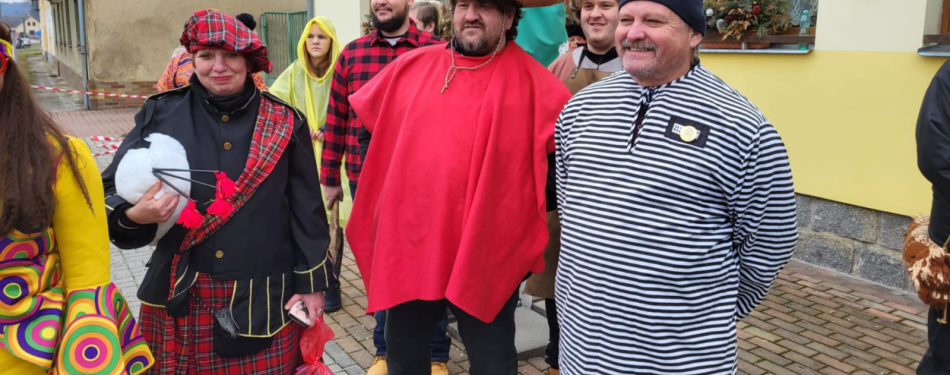Foto Milevské maškary Milevské maškary navšítivily Skály