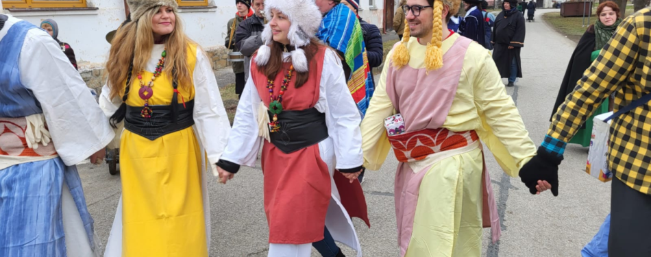 Foto Milevské maškary Milevské maškary navšítivily Skály