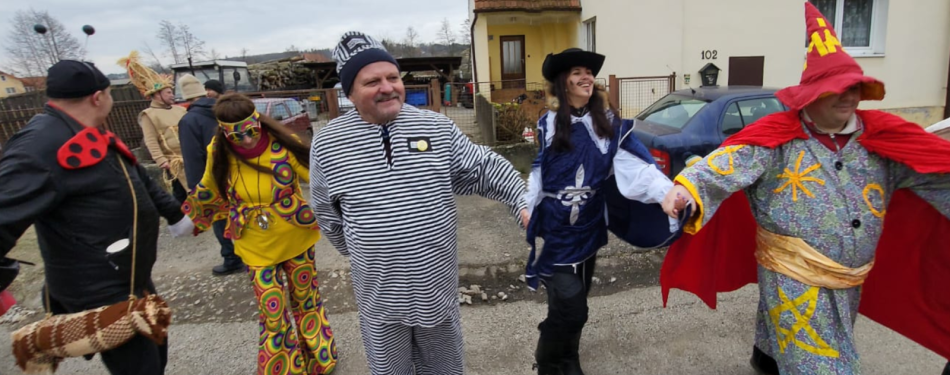 Foto Milevské maškary Milevské maškary navšítivily Skály
