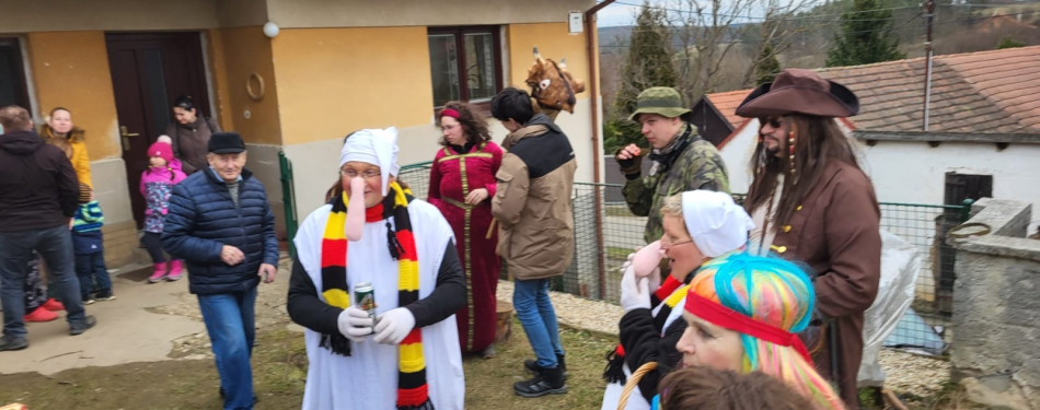 Foto Milevské maškary Milevské maškary navštívili Milešov