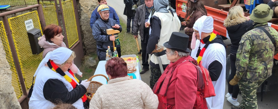 Foto Milevské maškary Milevské maškary navštívili Milešov