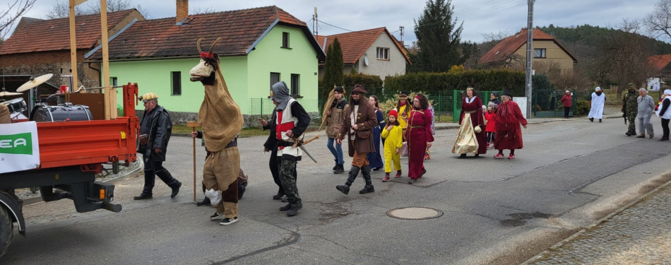 Foto Milevské maškary Milevské maškary navštívili Milešov
