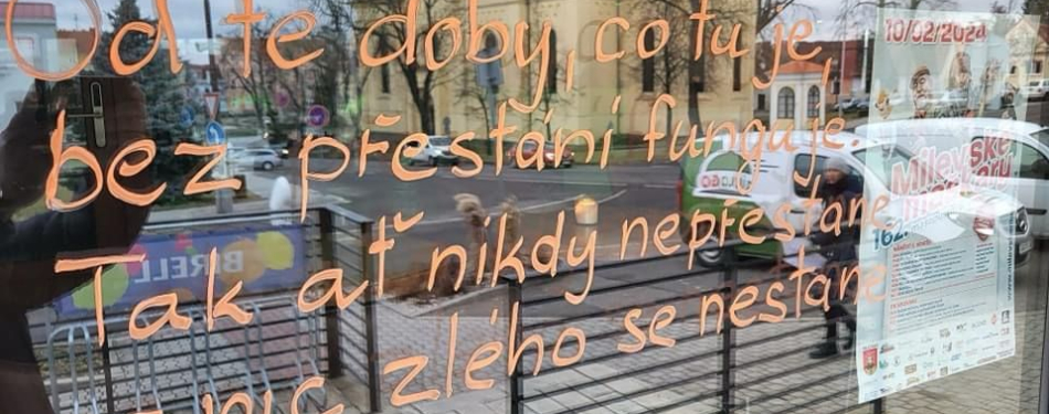 Foto Milevské maškary Psaní na výlohy a maškarní výzdoba 