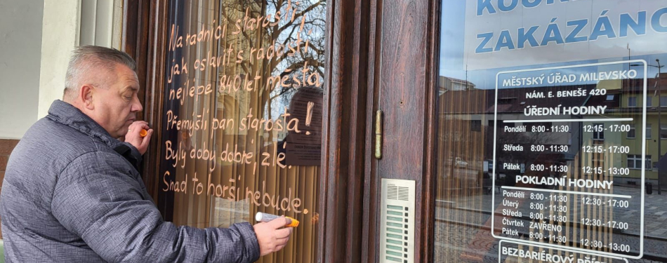 Foto Milevské maškary Psaní na výlohy a maškarní výzdoba 