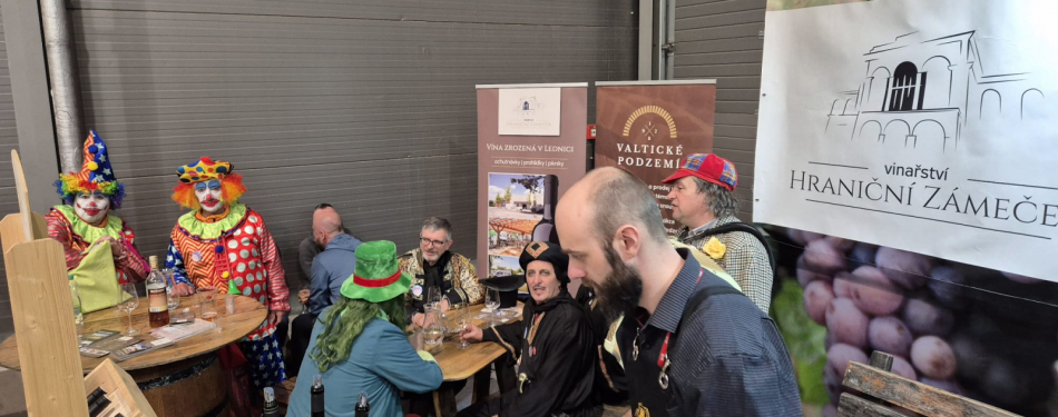 Foto Milevské maškary Milevské maškary oživily veletrh Holiday World v Praze
