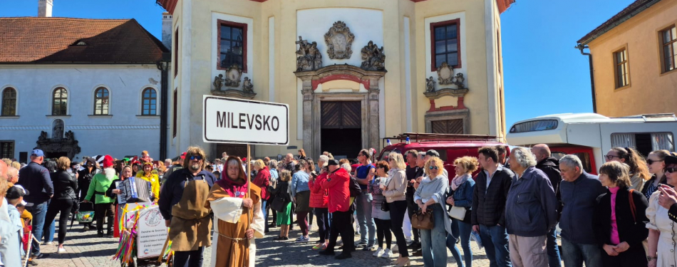 Foto Milevské maškary  Milevské maškary roztančily Litomyšl!
