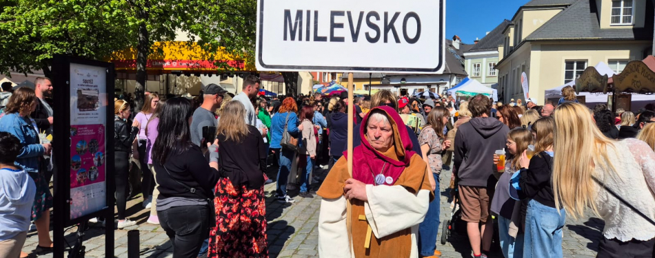 Foto Milevské maškary  Milevské maškary roztančily Litomyšl!