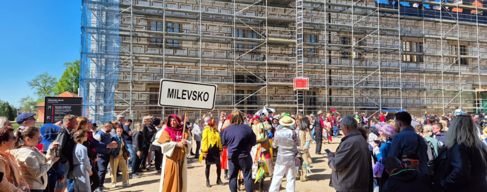 Foto Milevské maškary  Milevské maškary roztančily Litomyšl!