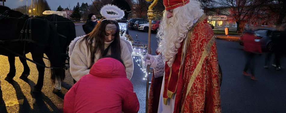 Foto Milevské maškary Mikulášská jízda s nadílkou v milevském klášteře