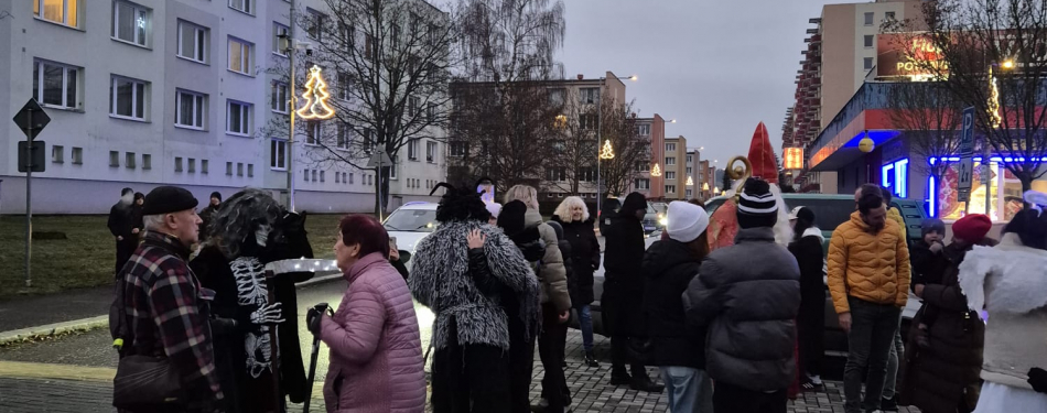 Foto Milevské maškary Mikulášská jízda s nadílkou v milevském klášteře