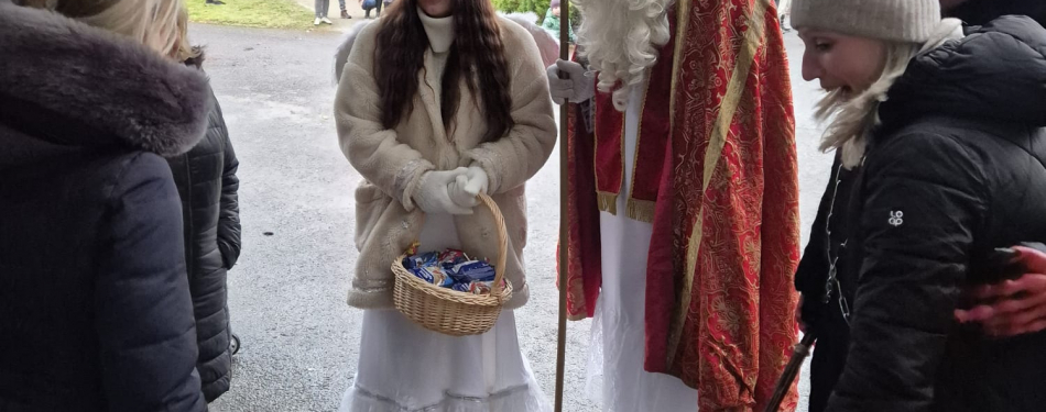 Foto Milevské maškary Mikulášská jízda s nadílkou v milevském klášteře