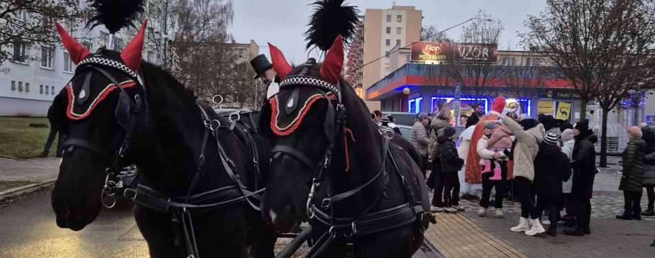 Foto Milevské maškary Mikulášská jízda s nadílkou v milevském klášteře