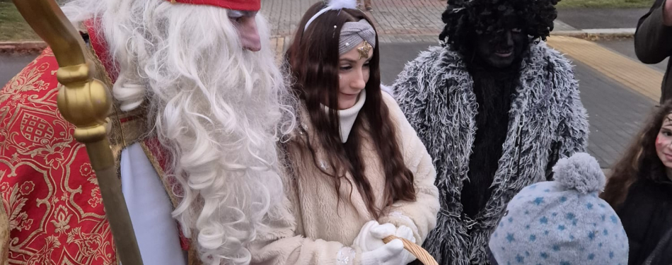 Foto Milevské maškary Mikulášská jízda s nadílkou v milevském klášteře