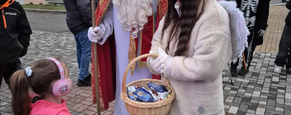 Foto Milevské maškary Mikulášská jízda s nadílkou v milevském klášteře