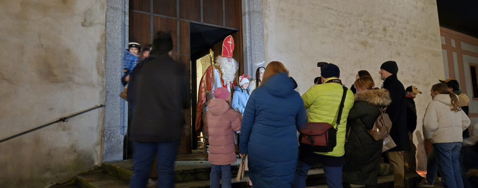 Foto Milevské maškary Mikulášská jízda s nadílkou v milevském klášteře