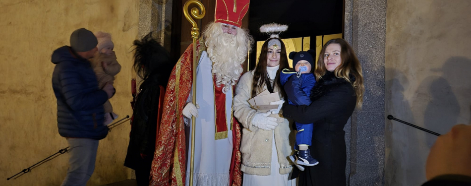 Foto Milevské maškary Mikulášská jízda s nadílkou v milevském klášteře