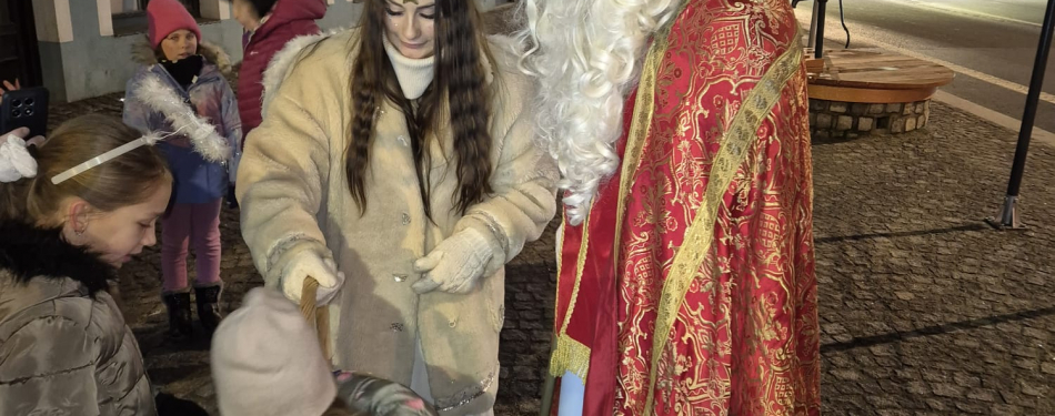 Foto Milevské maškary Mikulášská jízda s nadílkou v milevském klášteře