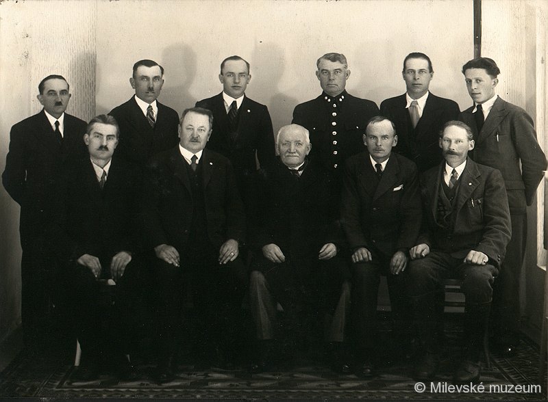 Foto k Výbor maškarního sdružení rok 1937
